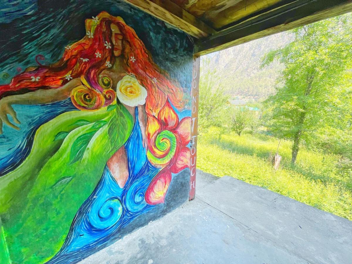 Memoir Homestay Kasol Esterno foto