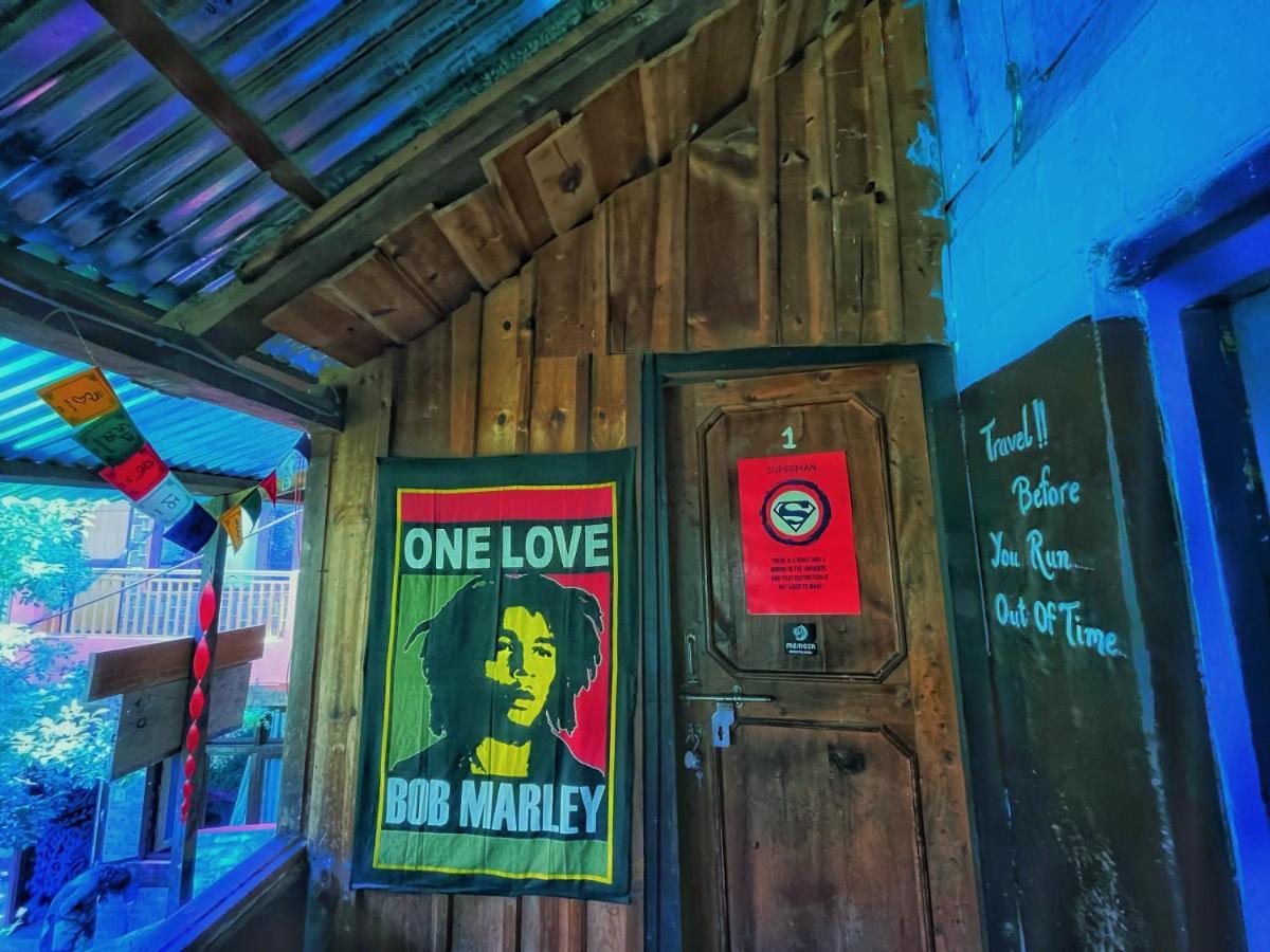 Memoir Homestay Kasol Esterno foto